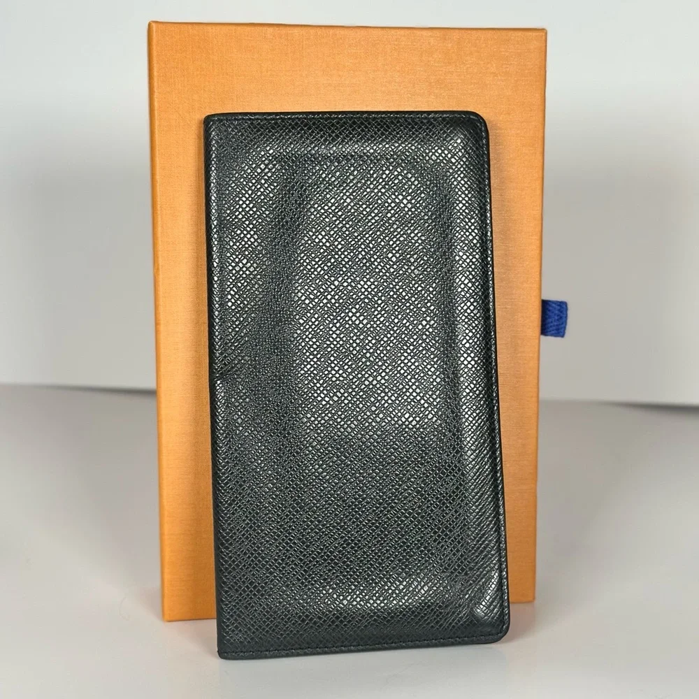 Authentic Louis Vuitton Black Brazza Taiga Long Bifold Wallet